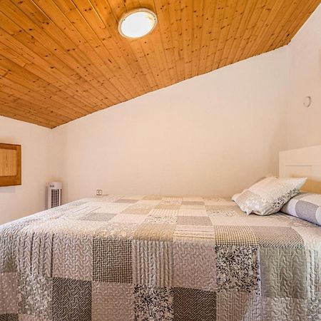 Awesome Home In Riells I Viabrea With Wifi Breda Exterior photo