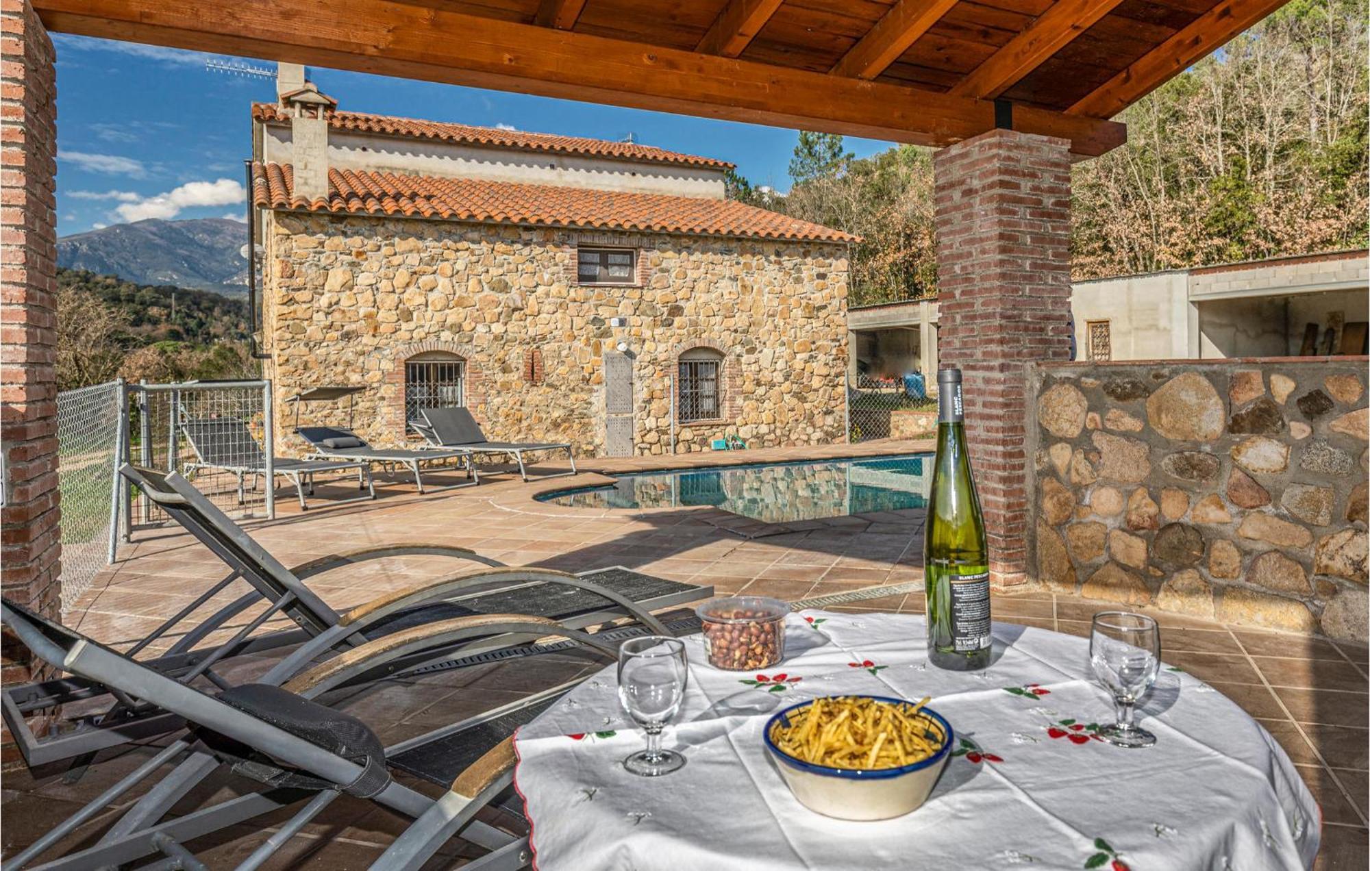 Awesome Home In Riells I Viabrea With Wifi Breda Exterior photo
